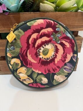 Vintage Floral Print Round Cosmetic Case Zip Pouch